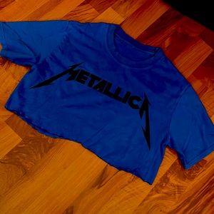 Cropped metallica tee shirt